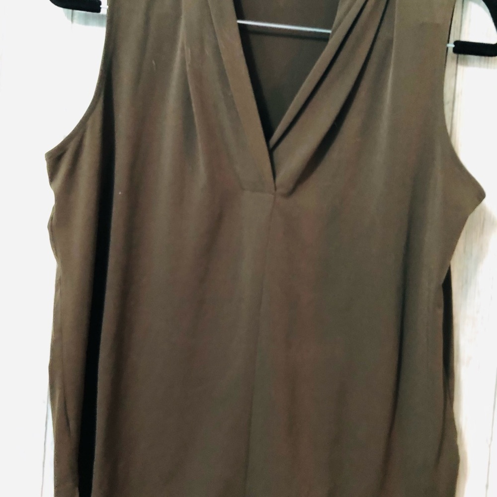 Jones New York Olive V-neck